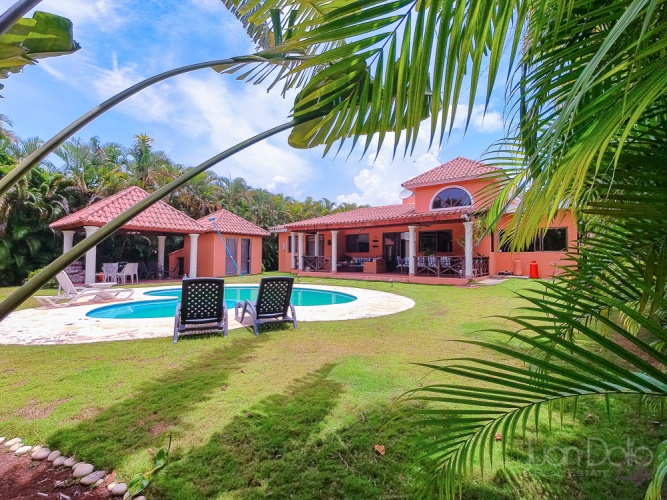 Villa en Venta en Guavaberry Golf & Country Club – Juan Dolio ,Juan Dolio, San Pedro de Macorís, 3 Bedrooms,5 Bathrooms,Villa,Venta