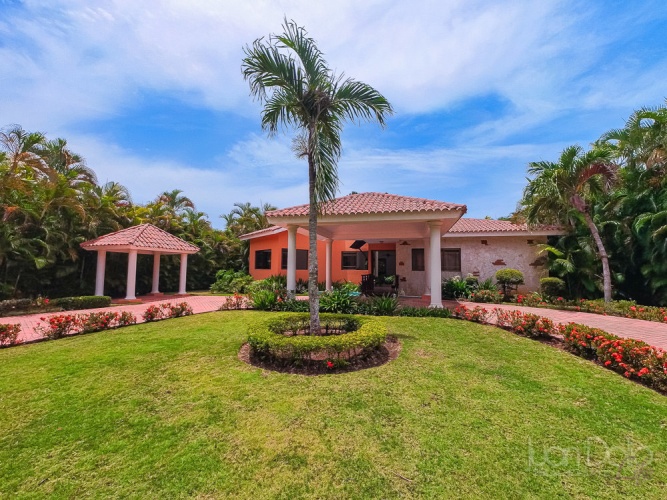 Villa en Venta en Guavaberry Golf & Country Club – Juan Dolio ,Juan Dolio, San Pedro de Macorís, 3 Bedrooms,5 Bathrooms,Villa,Venta