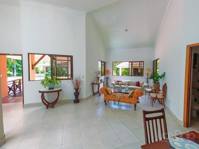 Villa en Venta en Guavaberry Golf & Country Club – Juan Dolio ,Juan Dolio, San Pedro de Macorís, 3 Bedrooms,5 Bathrooms,Villa,Venta