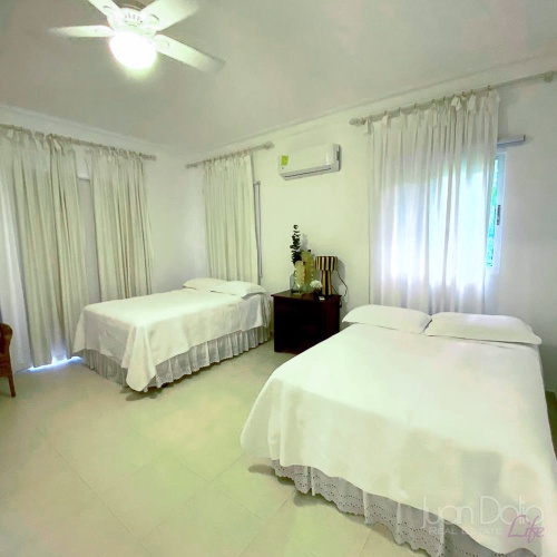 Villa de 2 Niveles en Metro Country Club,Juan Dolio, San Pedro de Macorís, 4 Bedrooms,4 Bathrooms,Villa,Venta