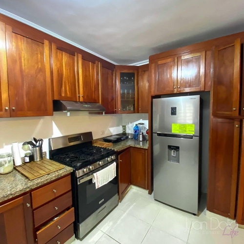 Villa de 2 Niveles en Metro Country Club,Juan Dolio, San Pedro de Macorís, 4 Bedrooms,4 Bathrooms,Villa,Venta